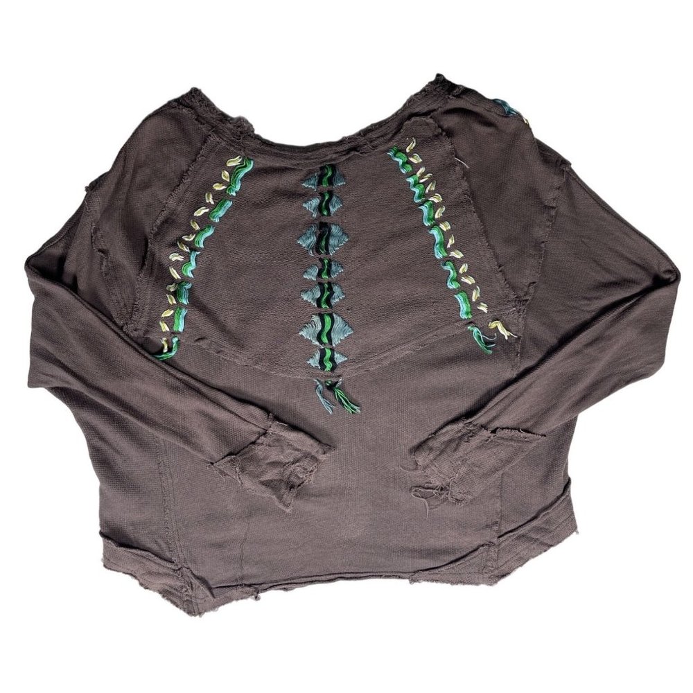 Free People Waffle Knit Pullover Embroidered Boho Destroyed Top OVERSIZED Sz XS - Picture 2 of 8